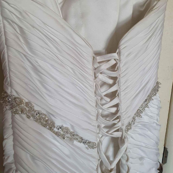 Maggie Sottero size 10 haute couture wedding dress like new corset back - Picture 4 of 7